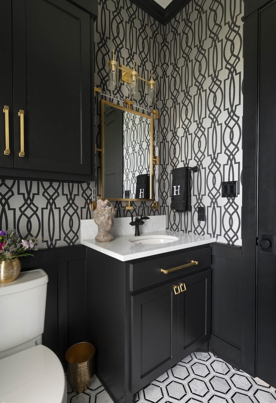 Black And White Powder Room Malakoff Tx