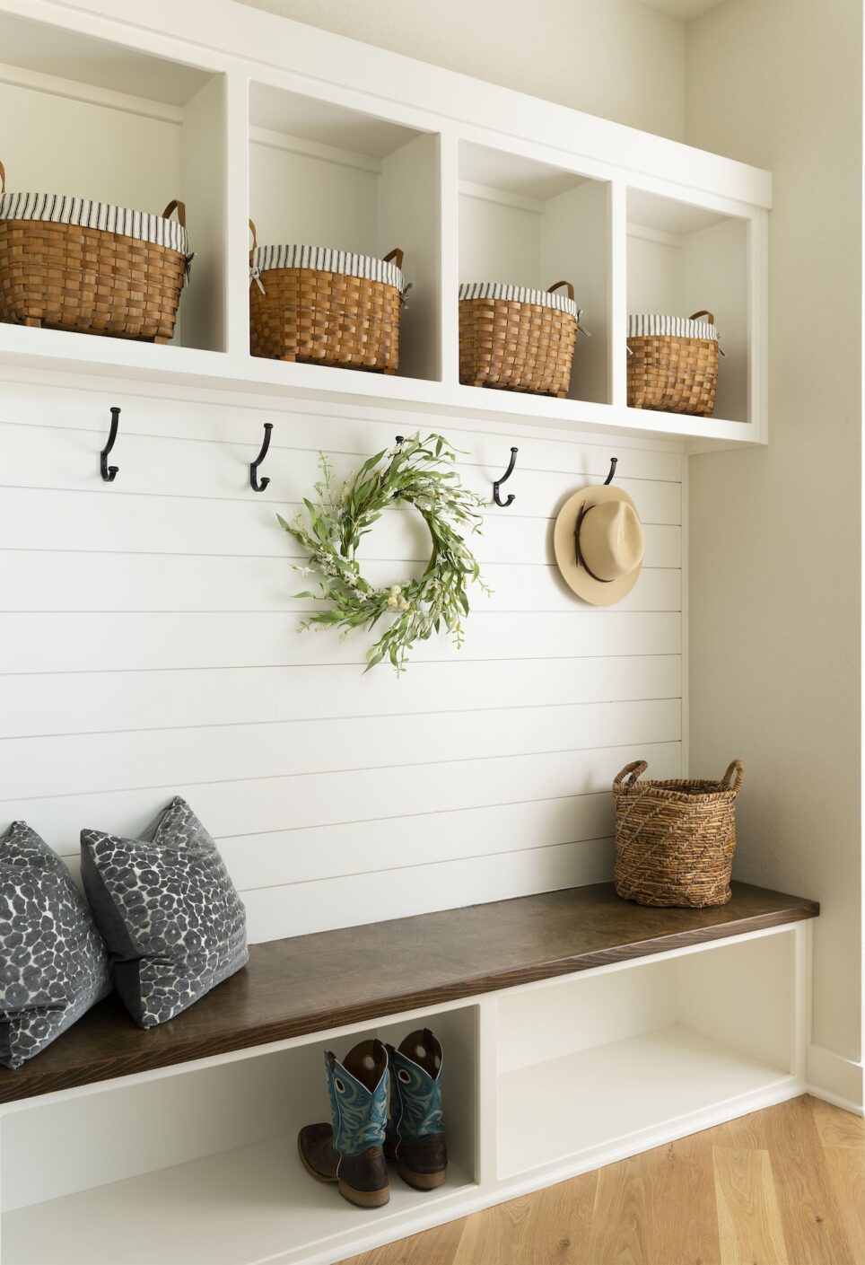 Mudroom Design Shiplap Wall Storage Coat Hangers